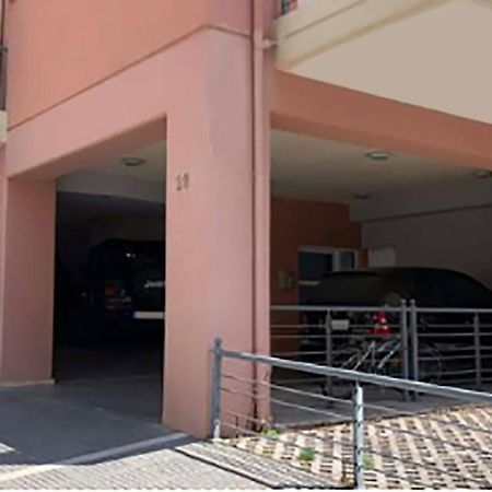 Little Emerald - Central Spot Apartments Волос Екстериор снимка