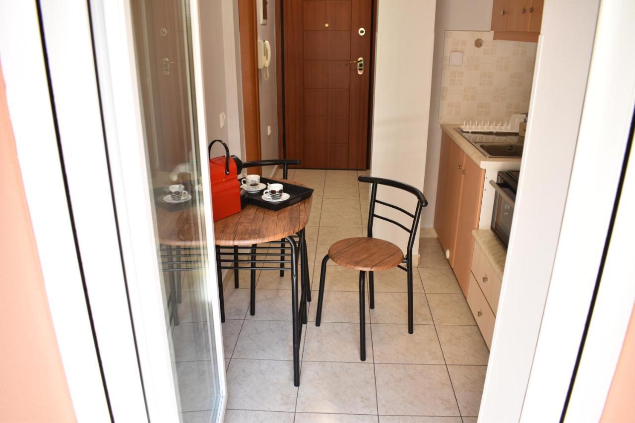 Little Emerald - Central Spot Apartments Волос Екстериор снимка